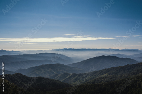 Fototapeta Naklejka Na Ścianę i Meble -  High mountains, sea of ​​fog.
