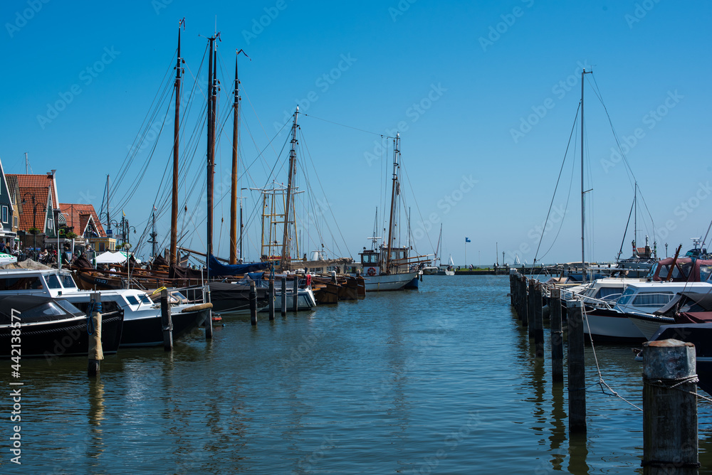 houses and boats in Volendam