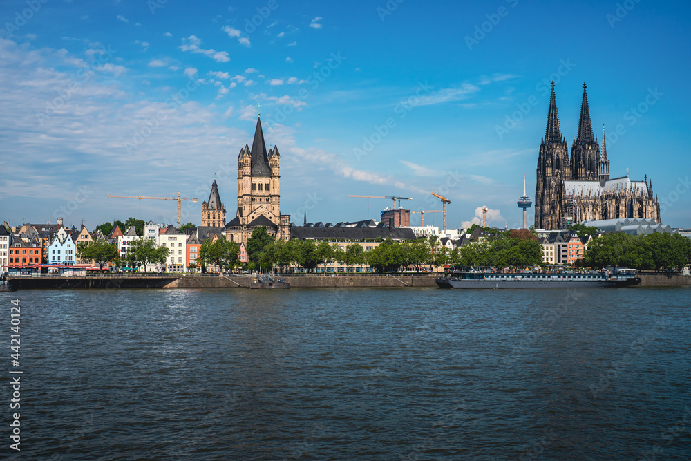 Blick auf Köln am Rhein. Blick auf Köln am Rhein.