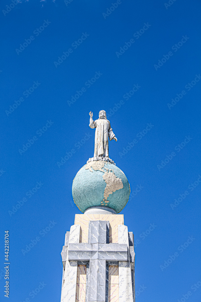 Monumento al Divino Salvador del Mundo, en El Salvador Stock Photo ...