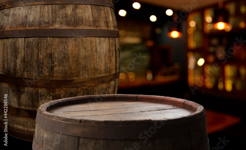 Fotografia Old wooden barel from beer vine whiskey brandy or cognac.