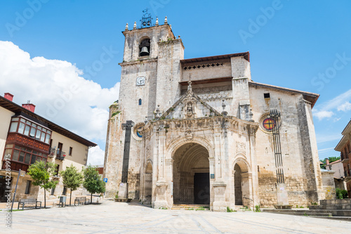 Fototapeta Naklejka Na Ścianę i Meble -  beautiful streets of salvatierra medieval town, Spain
