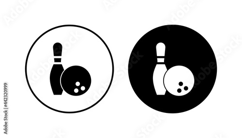 Bowling icon set. bowling ball and pin icon. bowling pins