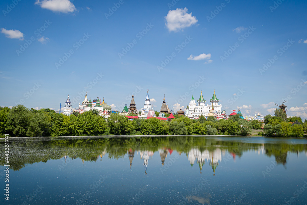 Izmailovsky Kremlin in Moscow. Monuments of architecture and historical monuments in the Izmailovsky Kremlin in Russia in the city of Moscow. The ponds of the Izmailovsky Kremlin.