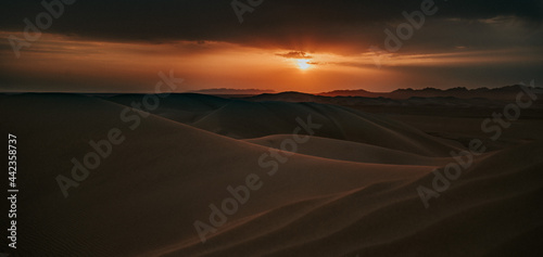 Varzaneh desert in Iran © Arek