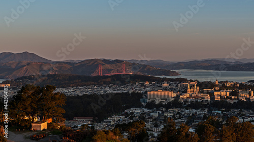 Early morning sun rising on San Francisco, Ca. the city on the bay beautiful view © Larry D Crain