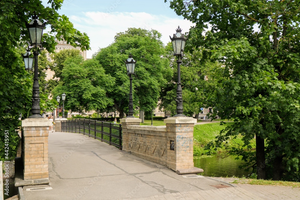 park in the city