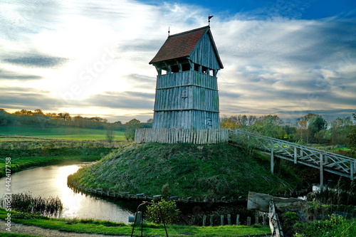 Turmhügelburg Lütjenburg - Mittelalterliche Burg