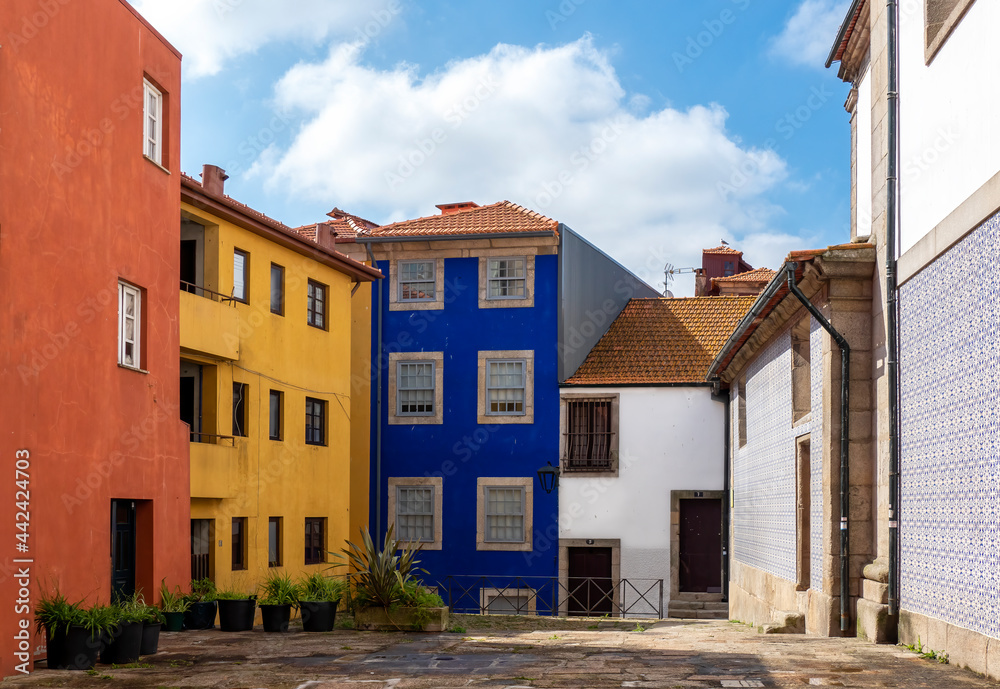 Bairro habitacional  colorido na cidade do Porto