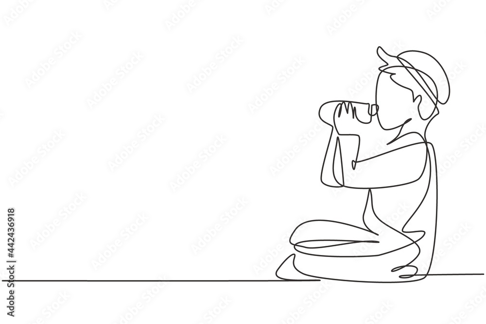 Single one line drawing Arabian boy sitting while enjoying a bottle of fresh milk to fulfill his body nutrition. Child health and growth. Modern continuous line draw design graphic vector illustration Single one line drawing Arabian boy sitting while enjoying a bottle of fresh milk to fulfill his body nutrition. Child health and growth. Modern continuous line draw design graphic vector illustration
