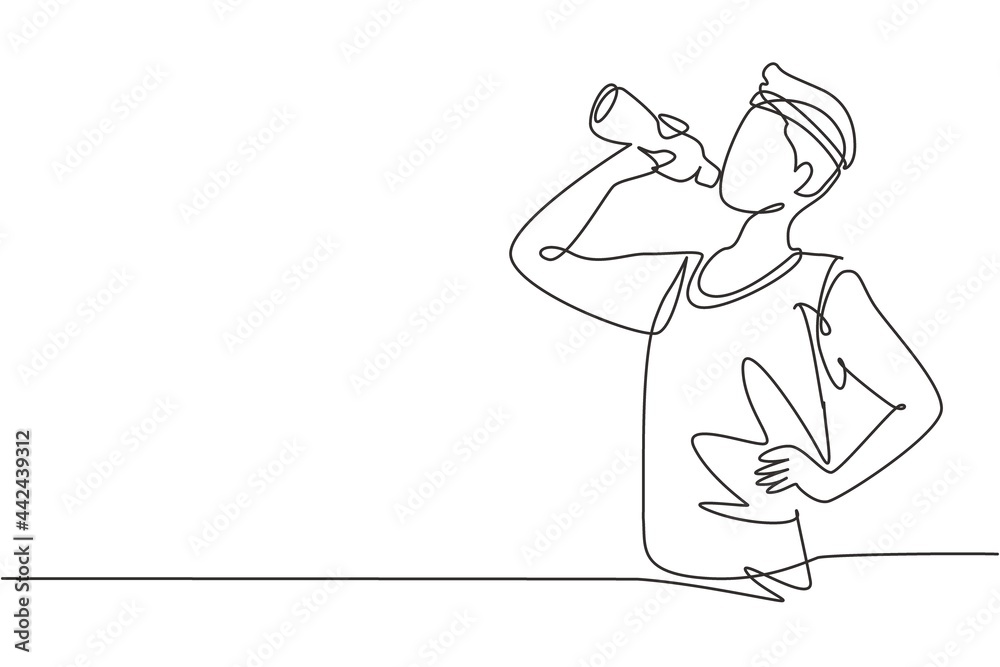 Single continuous line drawing young man drinking fresh water from a bottle with his right hand after exercising. Healthy lifestyles concept. Dynamic one line draw graphic design vector illustration