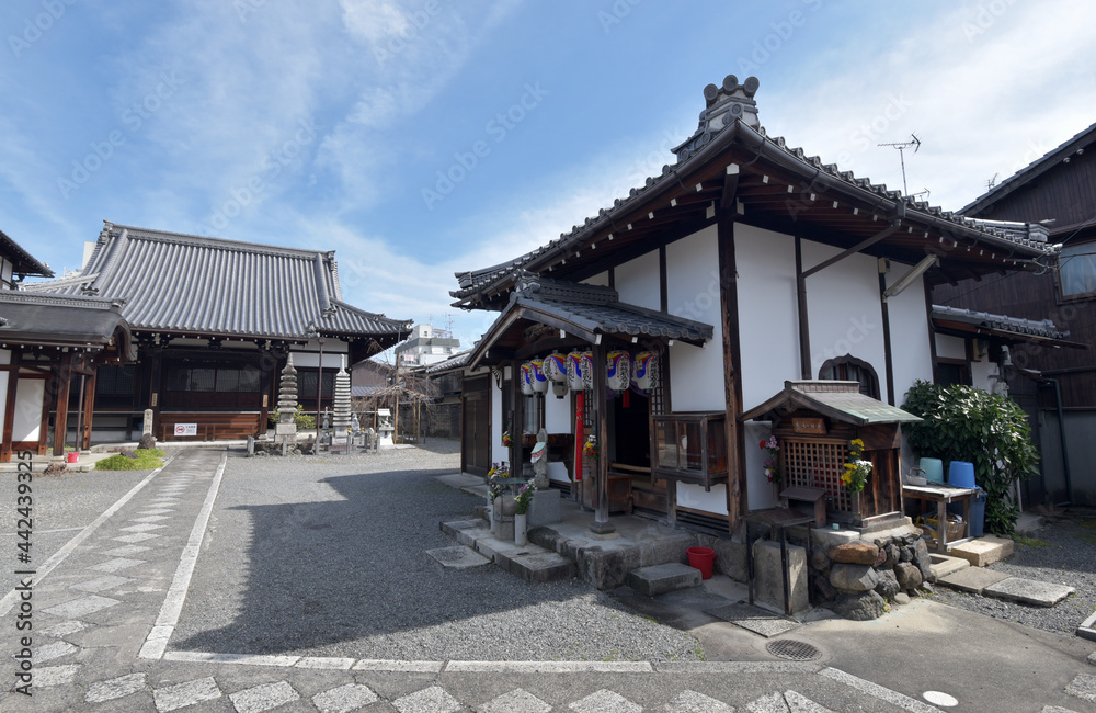 聞名寺　本堂と地蔵堂　京都市左京区