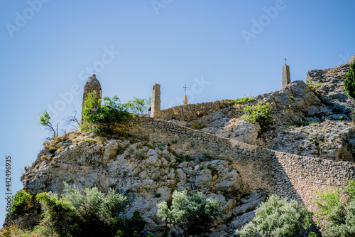 Sur le chemin de la Chapelle Notre-Dame de Beauvoir à Moustiers-Sainte-Marie photo