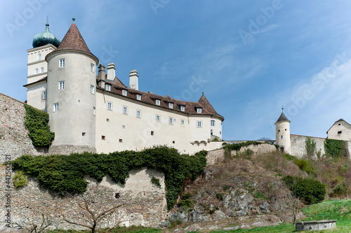 Schonbuhel Schloss