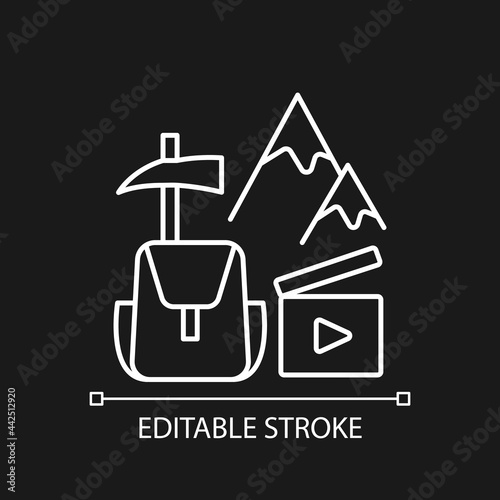 Travel videography white linear icon for dark theme. Shooting footage for traveler blog. Thin line customizable illustration. Isolated vector contour symbol for night mode. Editable stroke