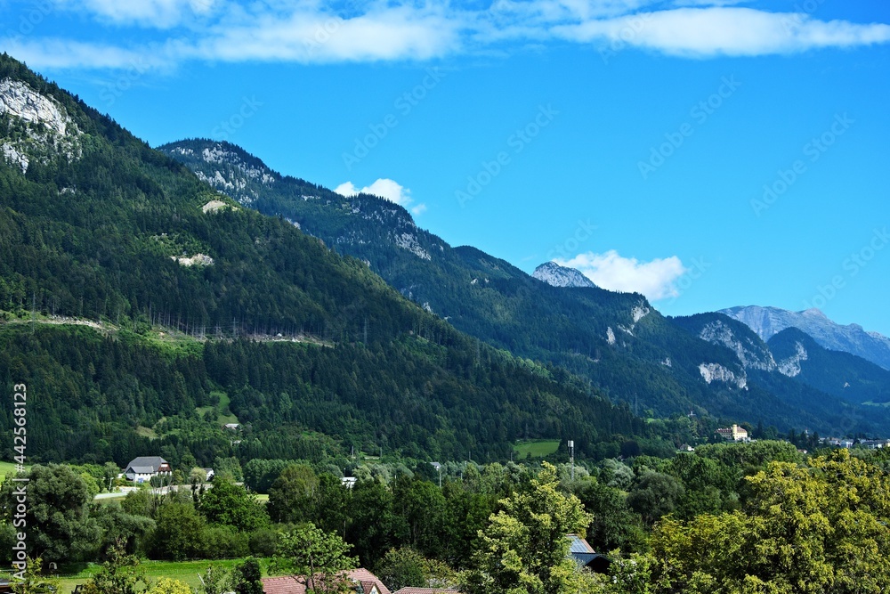 Obraz premium Austrian Alps-outlook on the Stainach castle