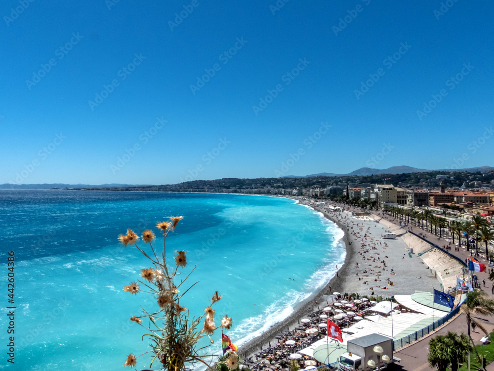 Panorama sur la baie des anges à Nice depuis la colline  du château