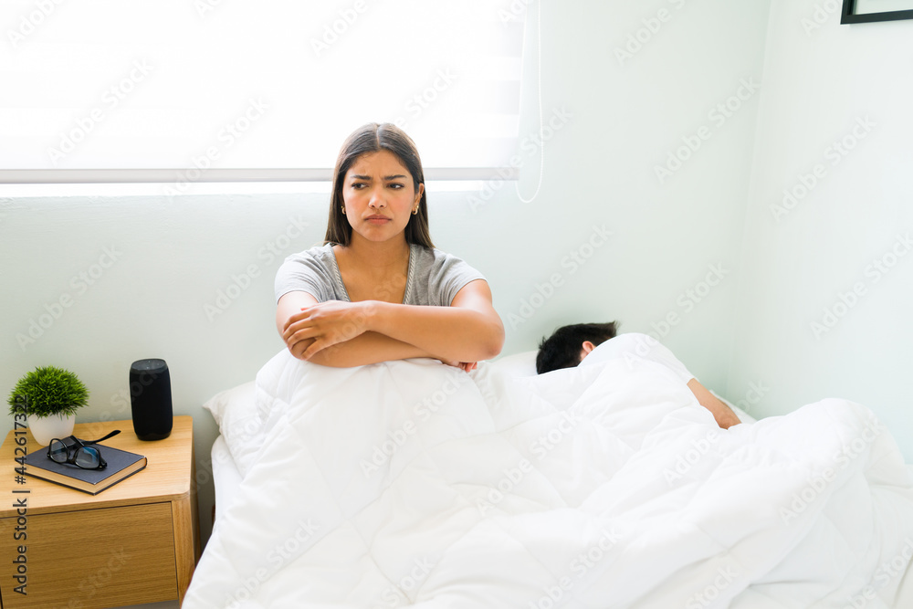 © AntonioDiaz - Angry woman feeling upset with her husband © AntonioDiaz - Angry woman feeling upset with her husband