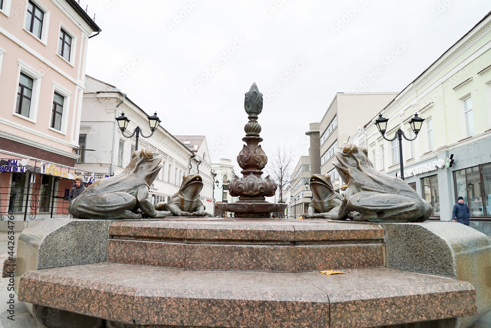 Obraz premium bauman Street, Kazan, frogs