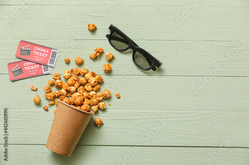 Cup with caramel popcorn, t...