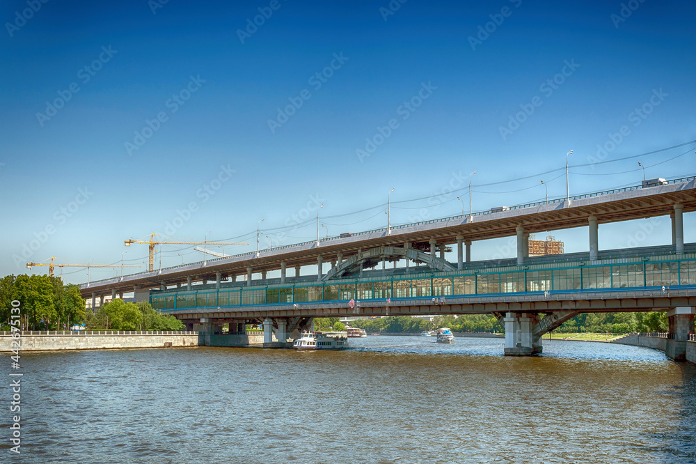 Bridge over the Moskva River, Vorobyovy Gory