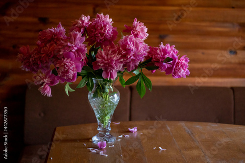 Wallpaper Mural flowers in a vase Torontodigital.ca