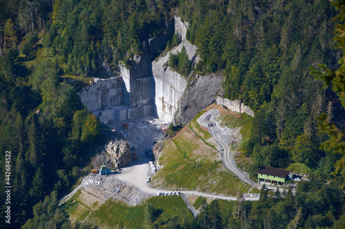 Marmor Steinbruch am Plöckenpass	