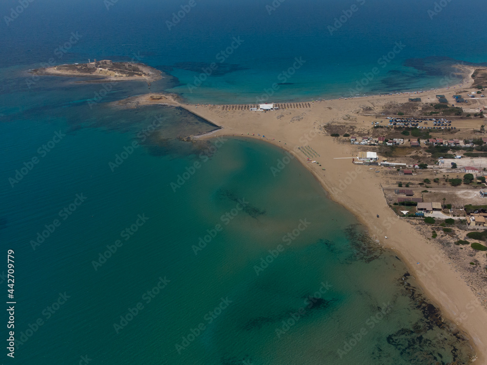 immagine aerea isola delle correnti in sicilia
