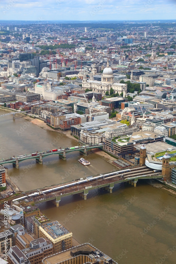 Fototapeta premium London UK cityscape