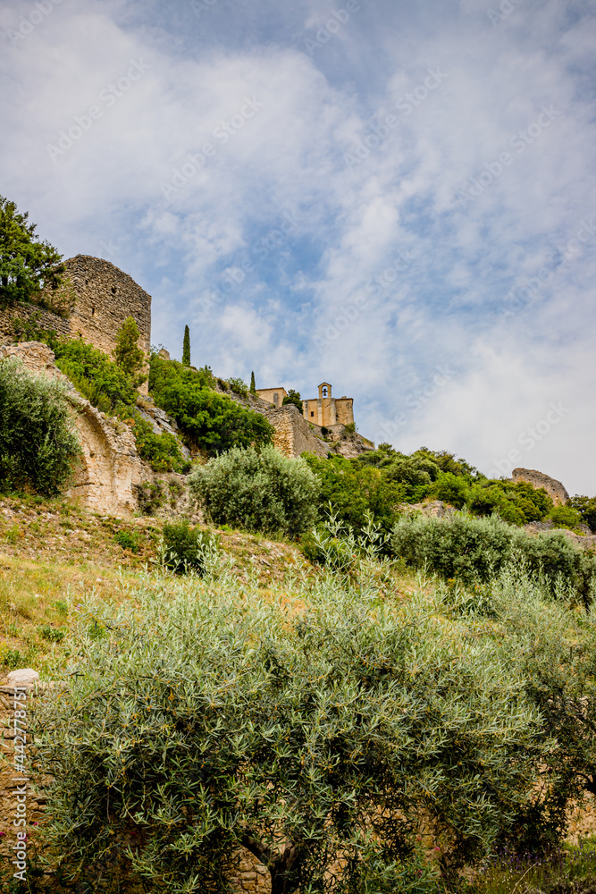 Les Ruines du château de Saint-Saturnin-lès-Apt