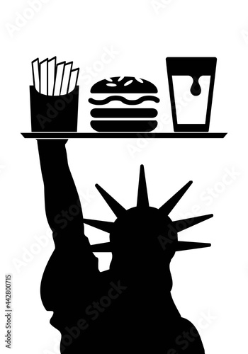 Bandeja con comida americana sujetada por la estatua de la libertad. Patatas fritas, hamburguesa y refresco en una bandeja con la silueta de la estatua de la Libertad