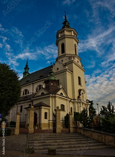 Ostrowiec Świętokrzyski kolegiata (kościół) pod wezwaniem Świętego Michała Archanioła .