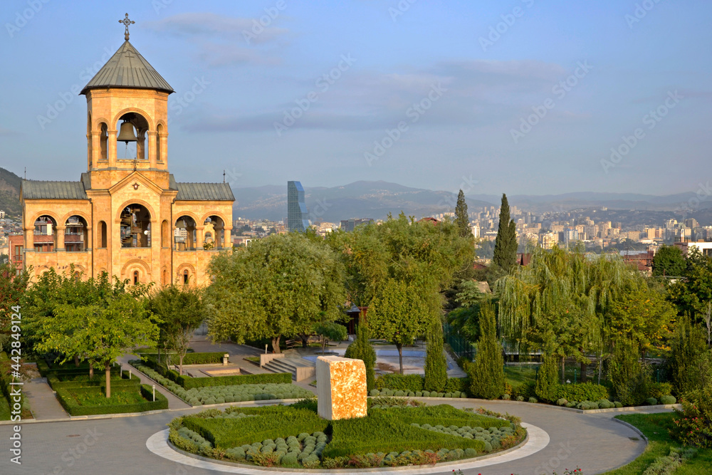park near the temple in Tbilisi