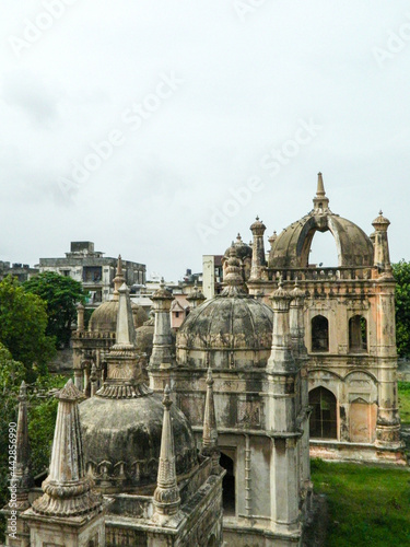 British Cemetery (Surat) The tombs in English, Dutch and Armenian cemeteries at Surat are reckoned among the most important historical monuments in the city. © Vinay