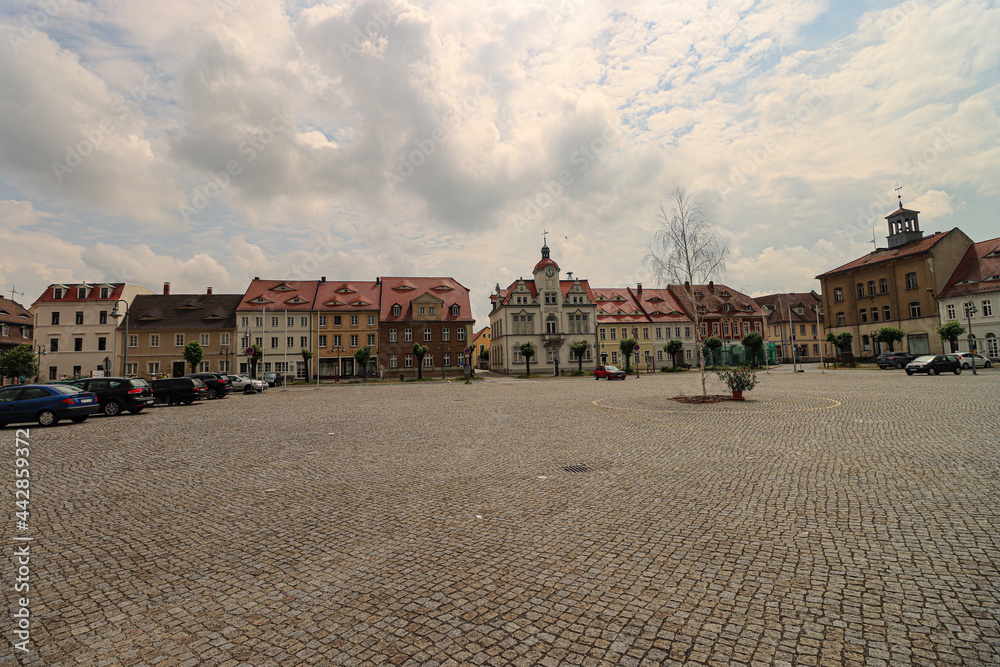 Oberlausitzer Landstadt Ostritz; Marktplatz mit Rathaus