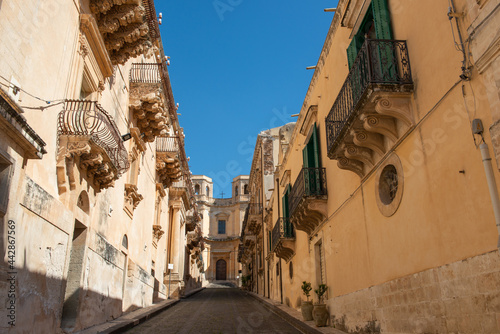 fotografie della città di noto in sicilia 