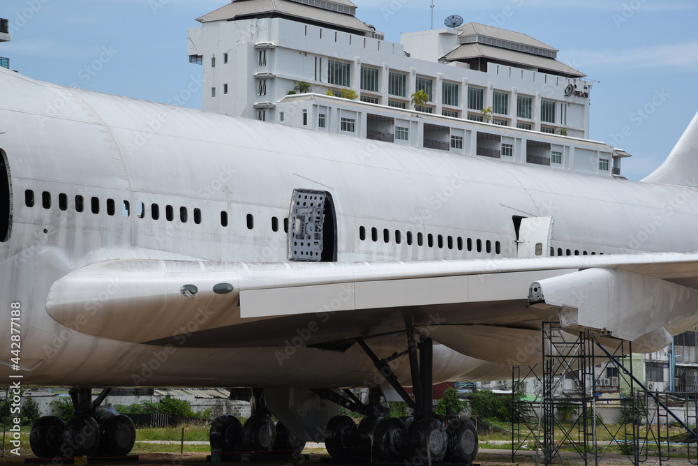 verschrotteter Jumbo Jet, 747 in Thailand
