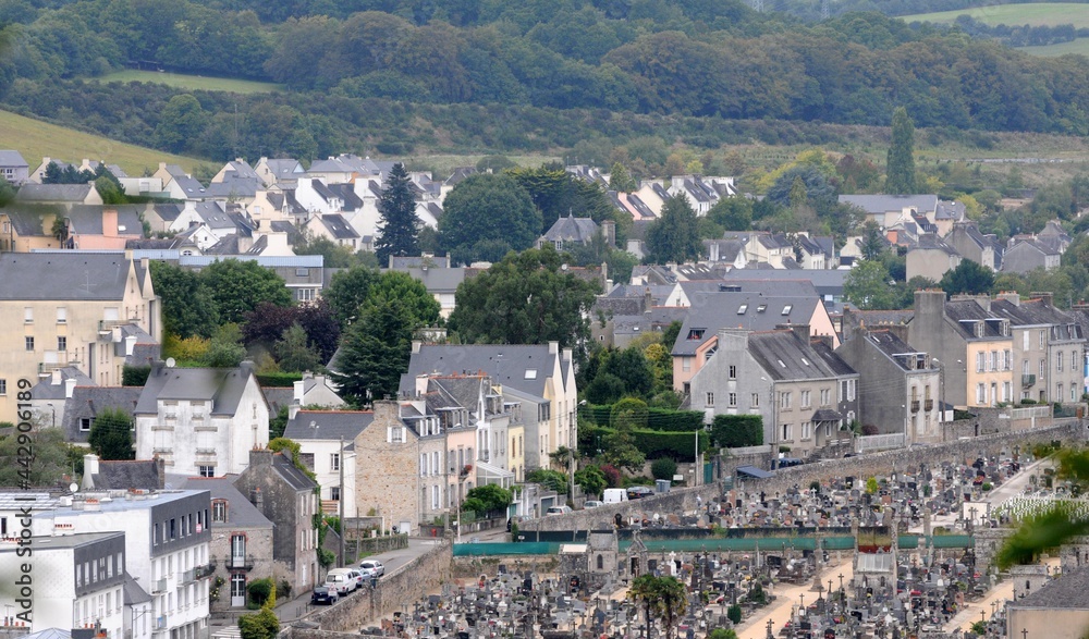 La ville de Quimper en Finistère Cornouaille Bretagne France	