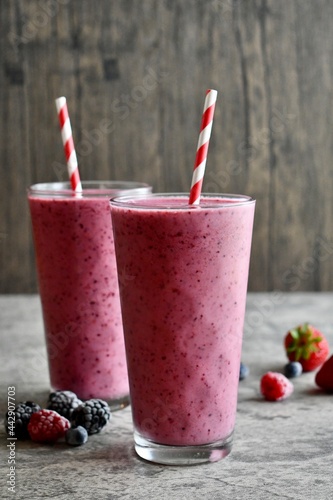 Mixed berry smoothies