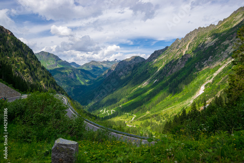 alpin scenery next to the Silvretta-Hochalpenstraße 