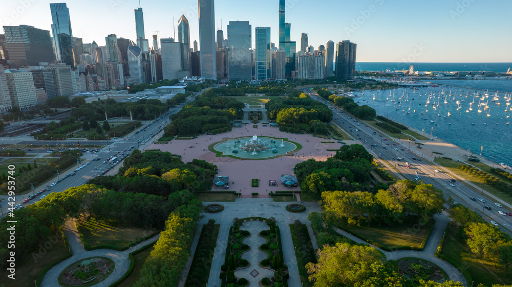 Obraz premium Buckingham Fountain, Chicago, IL Drone Photo Grant PArk