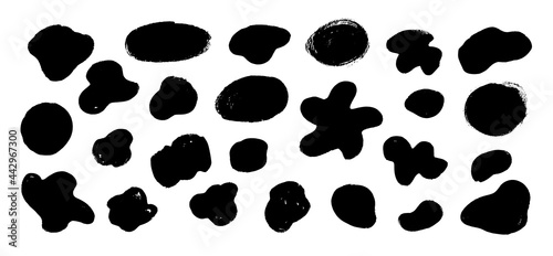 Vector set of hand drawn grunge shapes
