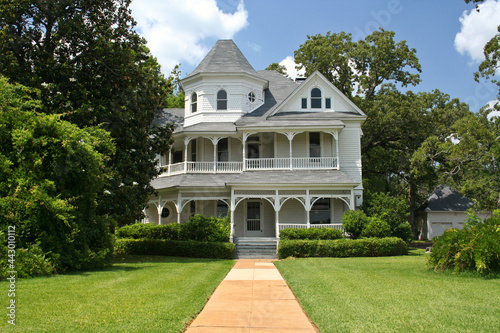 Historic Victorian Home in Rural Eastern Texas