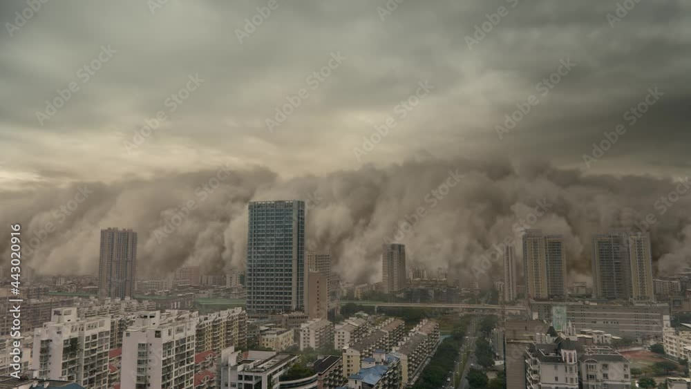 Urban pollution gets worse, natural disasters occur frequently, sandstorms hit the city.