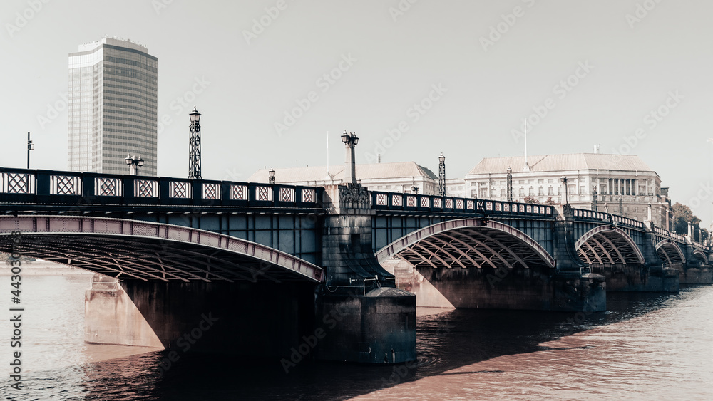 bridge over the river thames