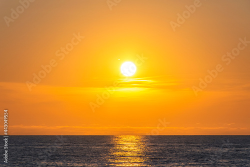 石狩浜からみる日本海の夕日 © Y.samo