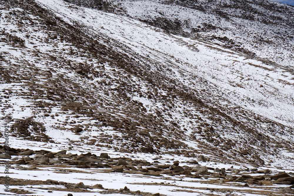Obraz premium Nature Scene of Rough Gray mountain background at Hunder Sand dune Nubra Valley , Leh Ladakh , India