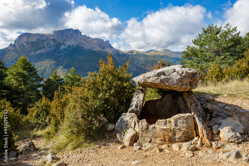 Fotografía Dolmen in Tella. Huesca. Aragon. Spain. Europe.