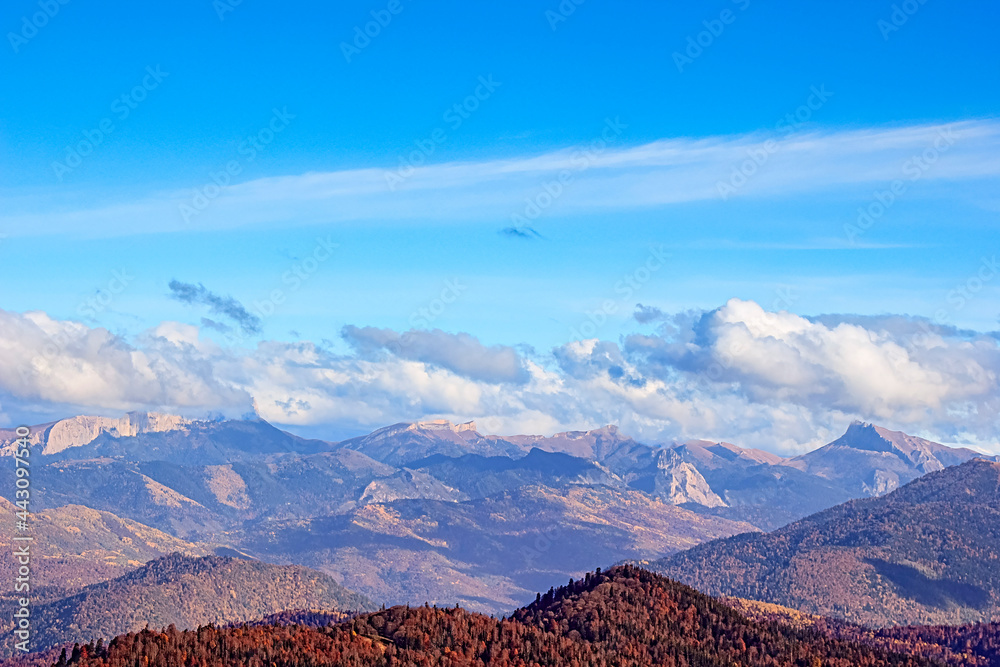 Середина осени в горах Кавказа