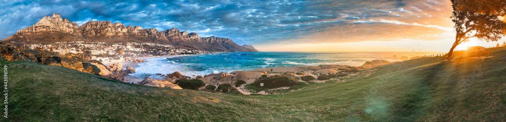 Naklejka premium Breathtaking vista of Table Mountain range and the Twelve Apostles mountain, Cape Town South Africa. 